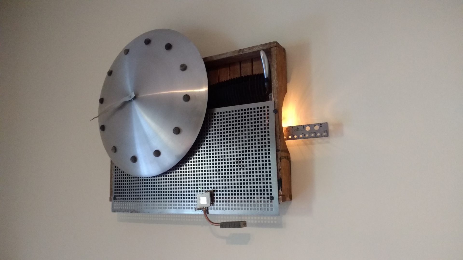 Rotating clock DiscArted Objects